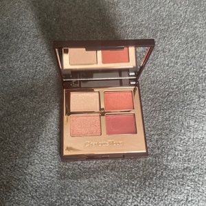 Charlotte Tilbury Walk of No Shame luxury pallet